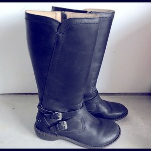 BNWT UGG Women’s Engineer Boots